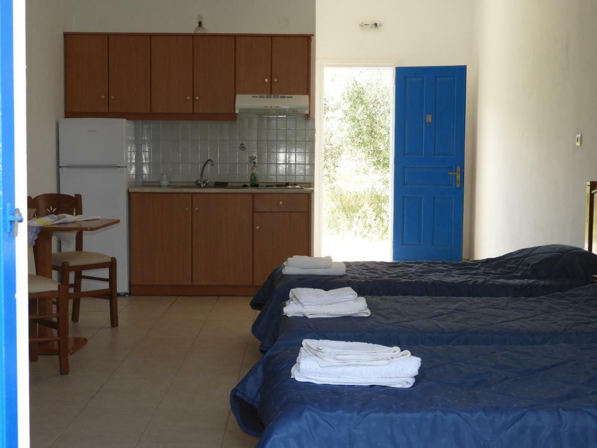 Agia Marina  Aeriko Hotel Apartments מראה חיצוני תמונה