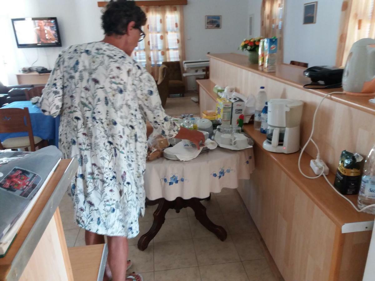 Agia Marina  Aeriko Hotel Apartments מראה חיצוני תמונה